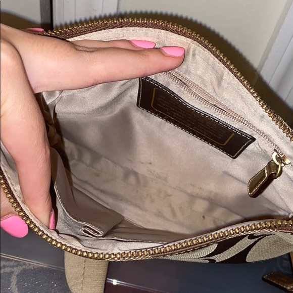 coach crossbody & wristlet 🤍 - Picture 4 of 5